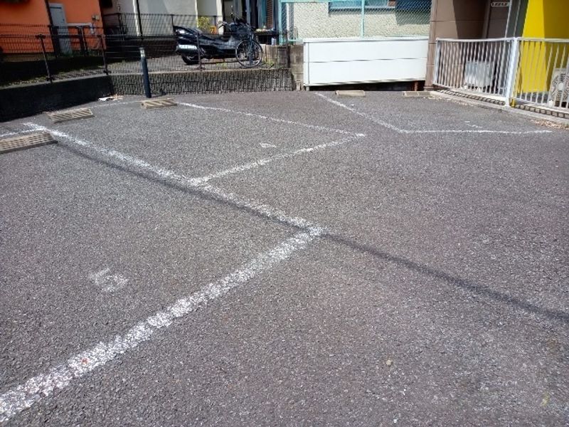 レオパレスボヌール 駐車場