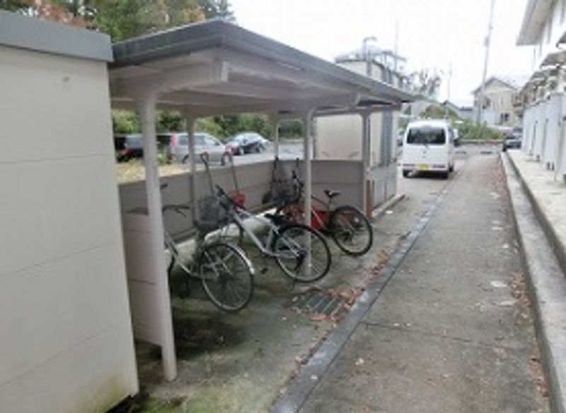 レオパレスカサブランカ 駐車場