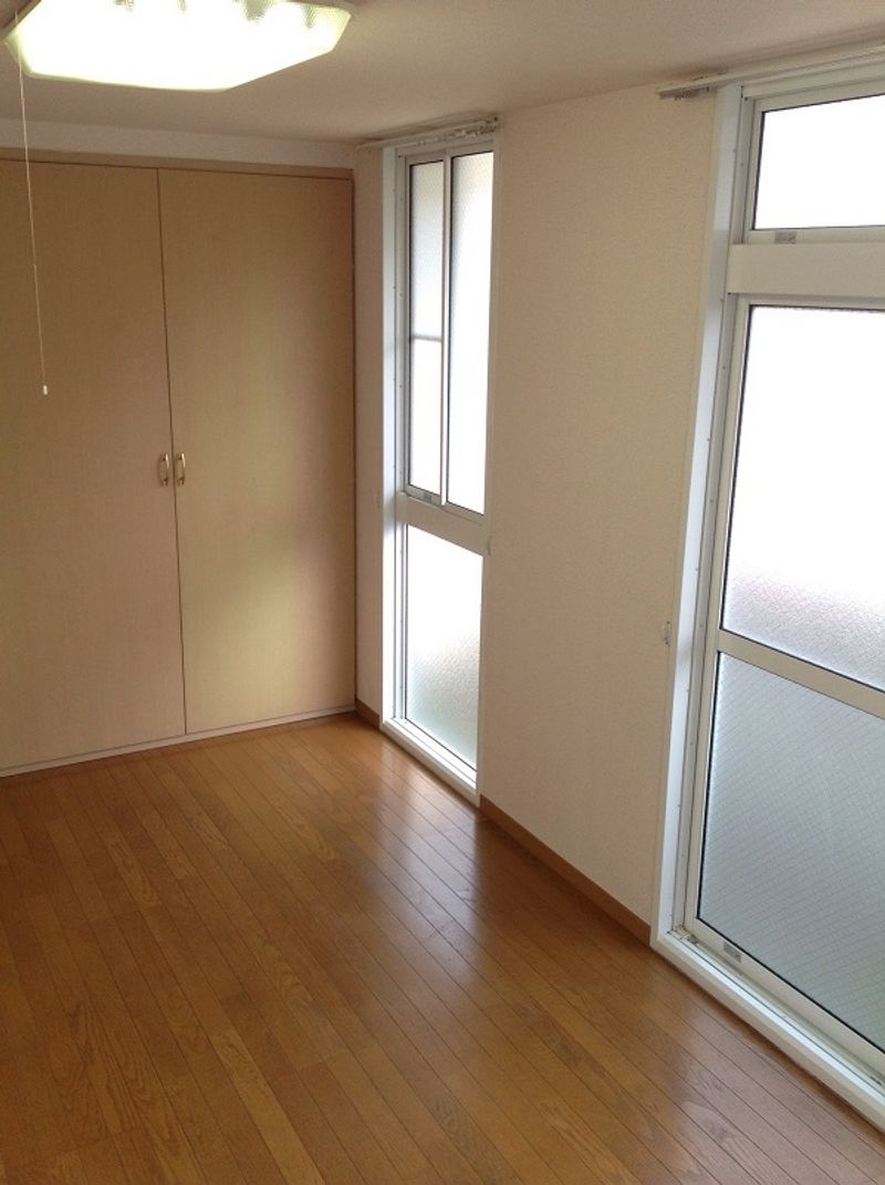 レオパレストーワⅢ 居間