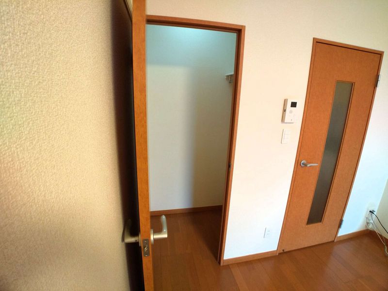 レオパレスプリムローズ 収納