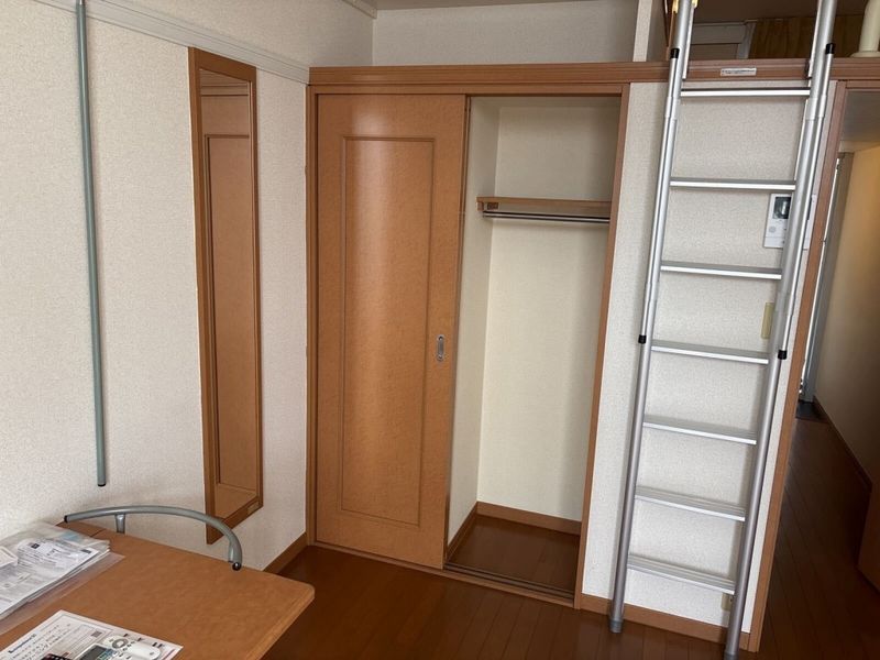 レオパレスヴァンセート 収納