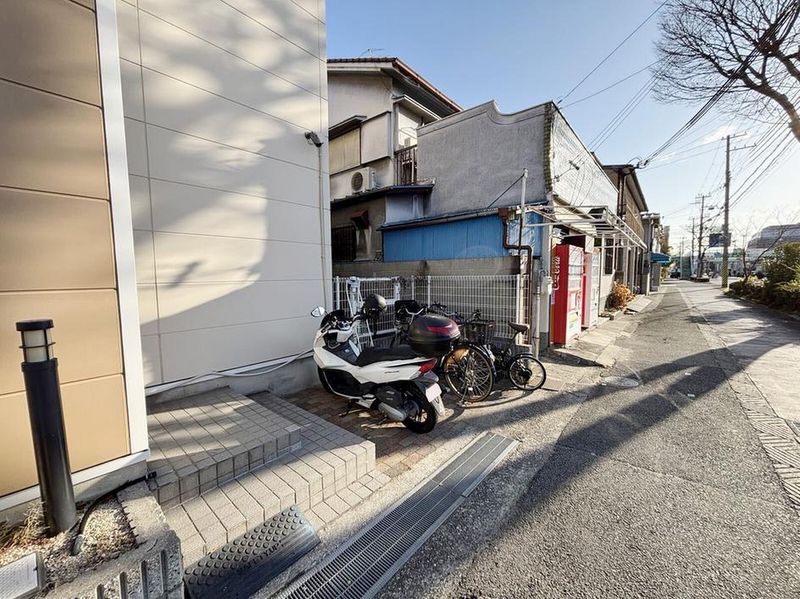 レオパレス臨港線 共用部分