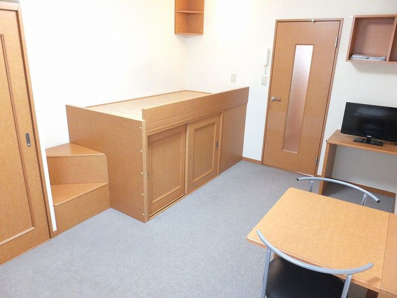 レオパレスエレメント 居間