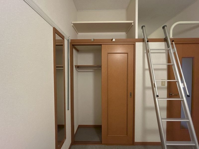 レオパレスＴＭＹ 収納