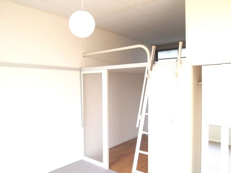 レオパレスプロシード２ 居間
