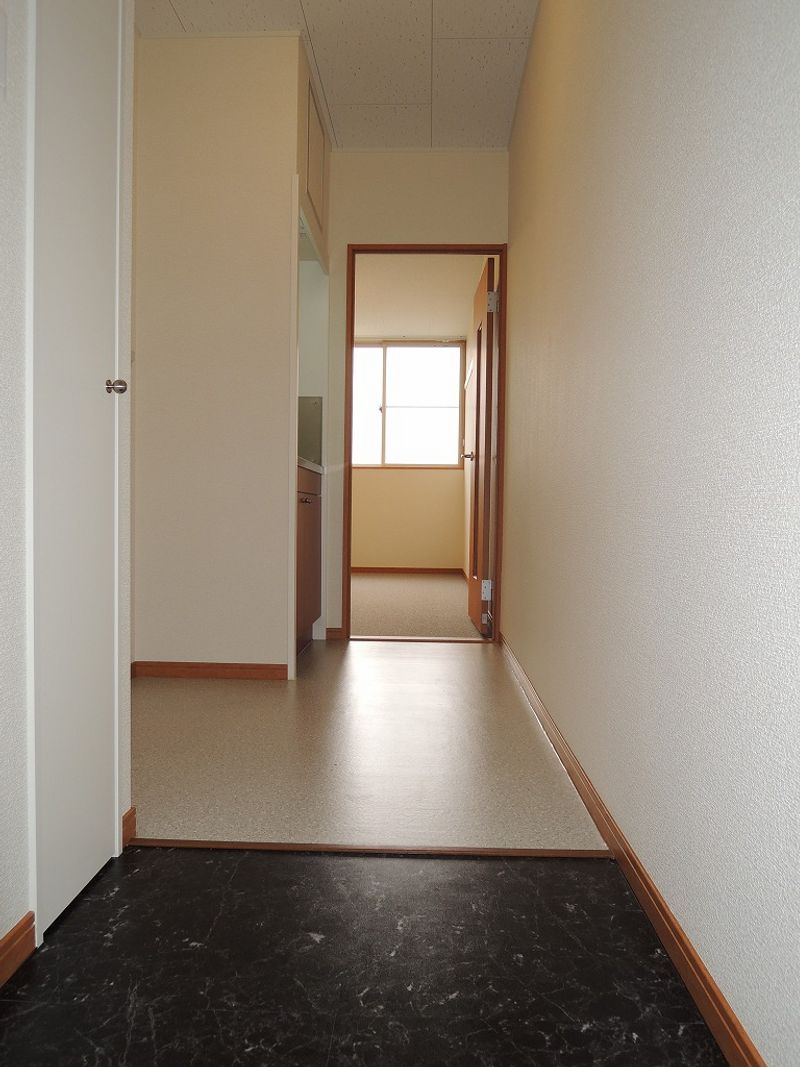 leopalace Maison Yamahana Entrance