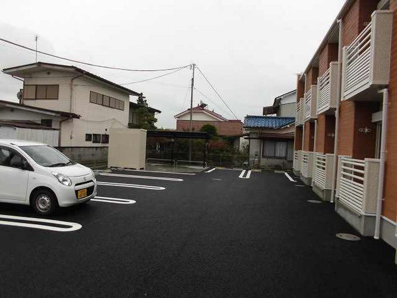 レオネクスト陽菜ハイツⅡ 駐車場