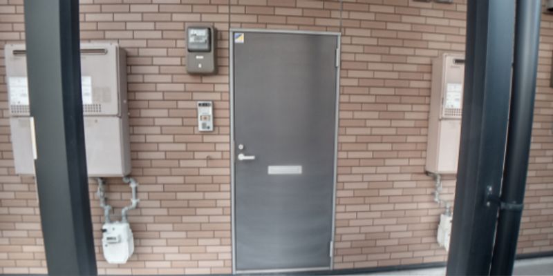 レオネクスト幸町 玄関