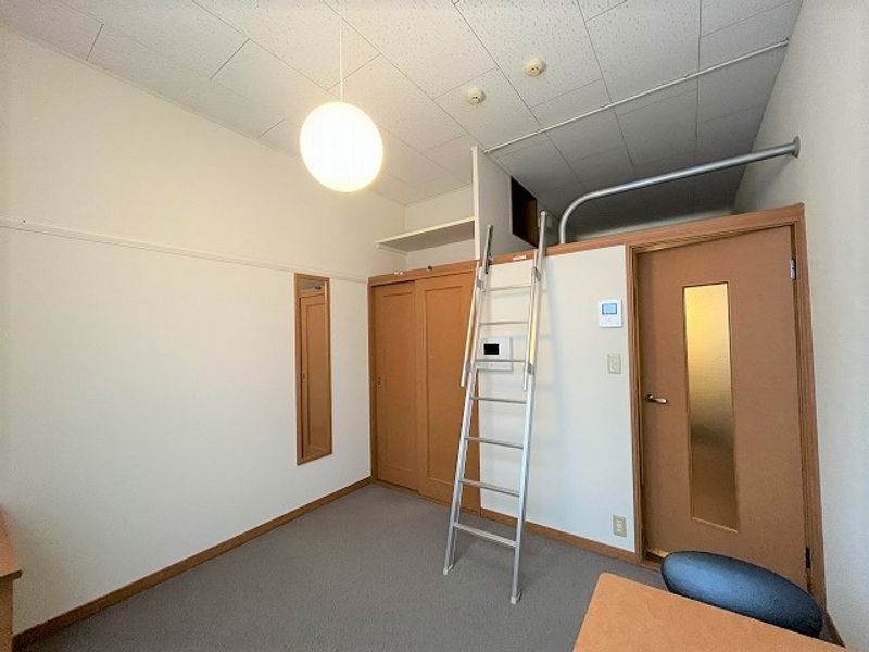 レオパレスサカグチ 寝室