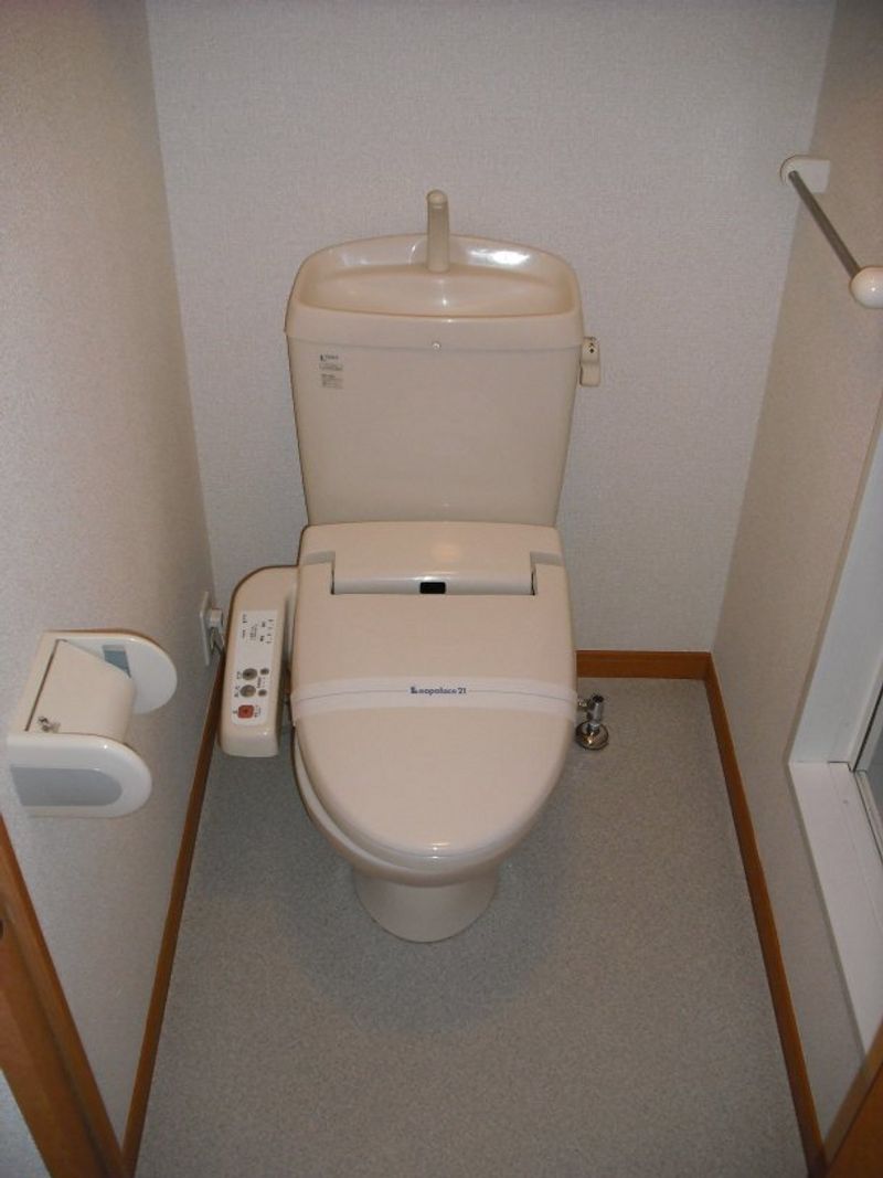 レオパレスラ　プランタン トイレ