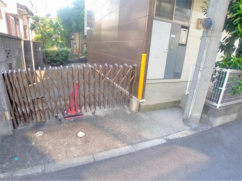 レオパレスしいのき 駐車場
