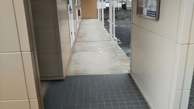 レオパレスＰｕｒｅＦｉｅｌｄ エントランス