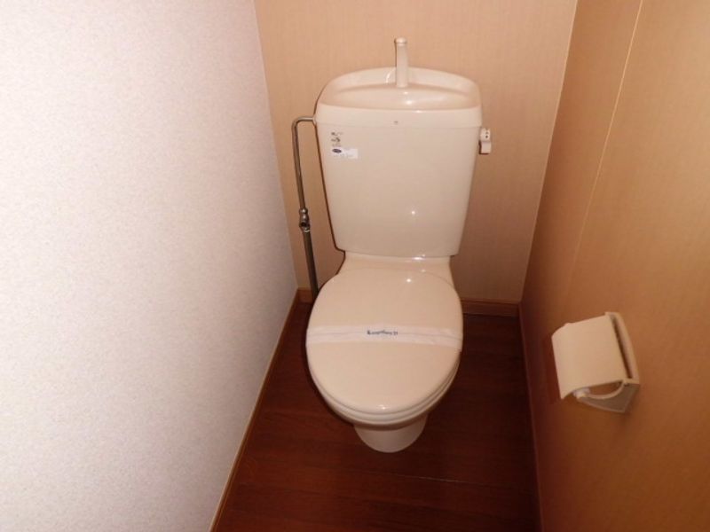 レオパレスカメリア弐番館 トイレ