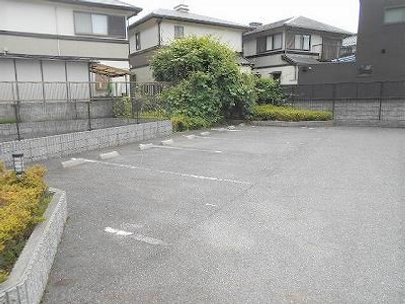 レオパレスＳＡＫＵＲＡ 駐車場