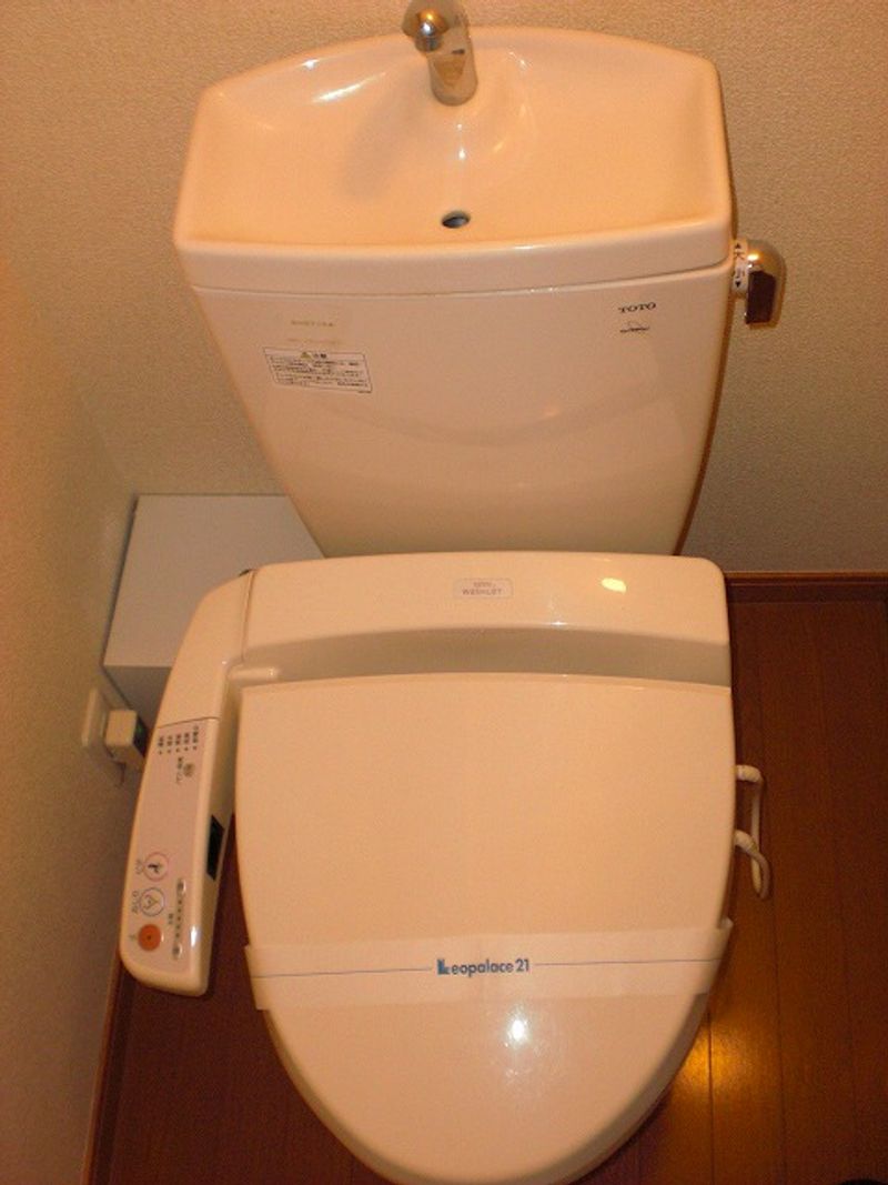 レオパレスあらまき トイレ