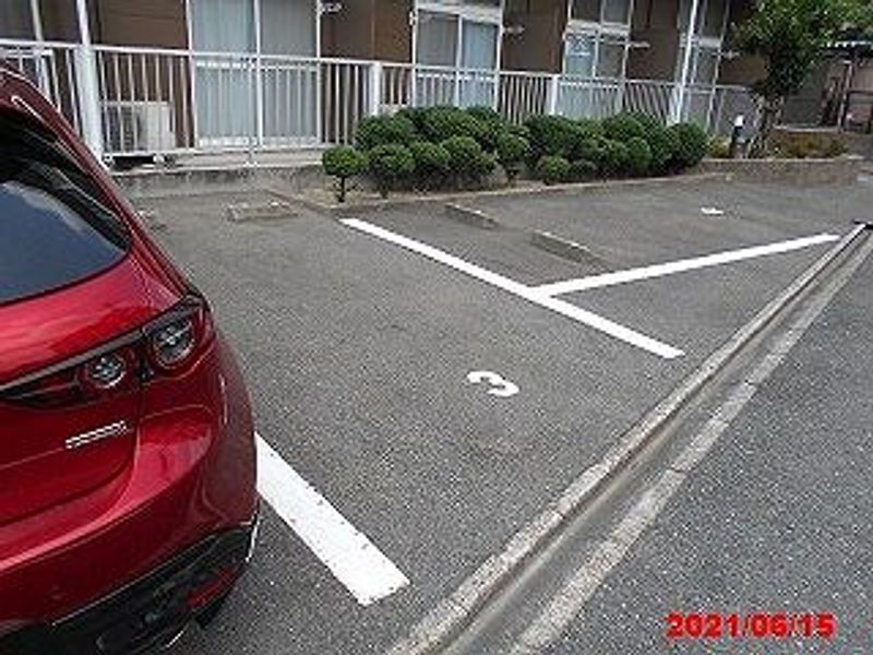 レオパレスイーグルＹ 駐車場