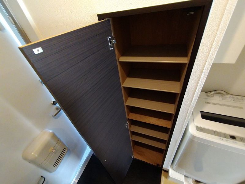 クレイノメイプル 玄関
