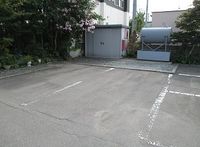 レオパレスローリエ 駐車場