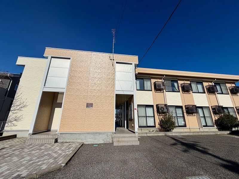 レオパレス花水木 外観