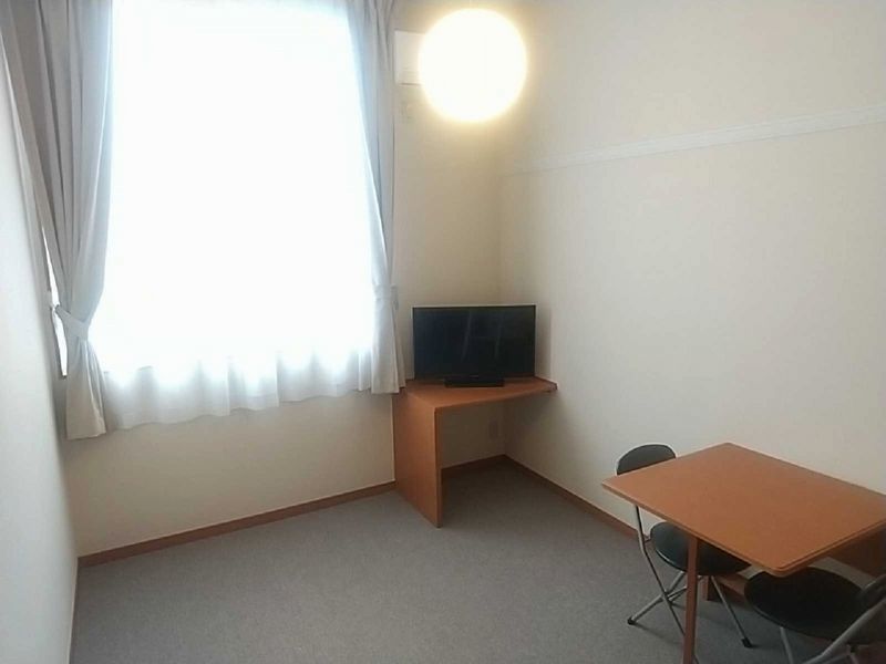 レオパレスみずほサード 居間