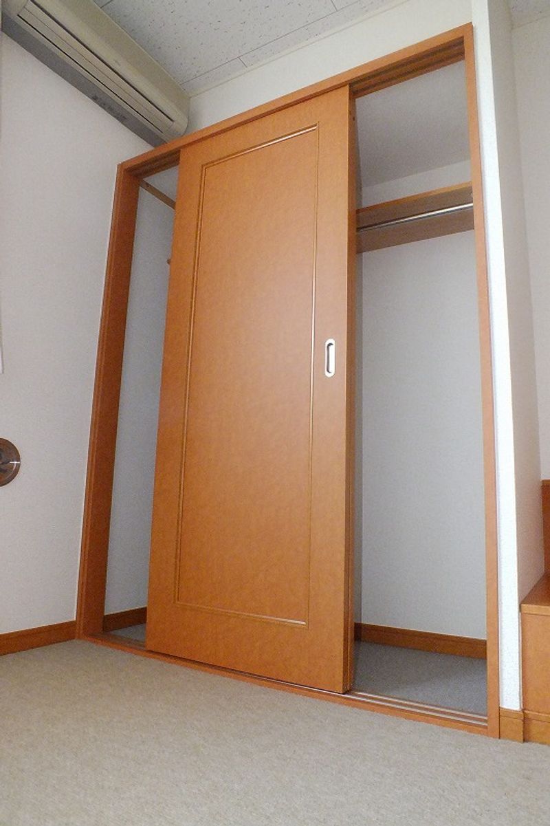 レオパレスミレオ 収納