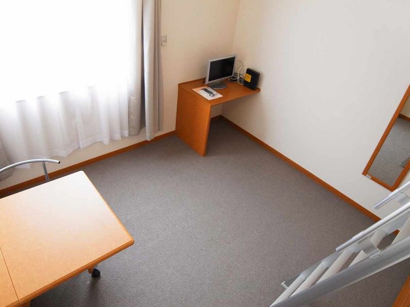 レオパレス都司　ハウス 居間