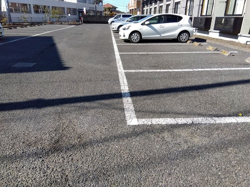 レオパレス小見川 駐車場