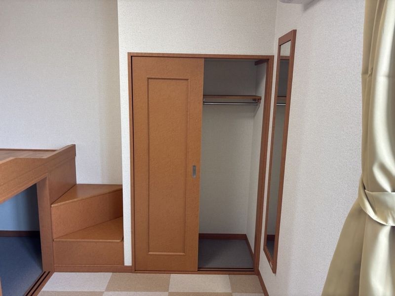 レオパレスルート４セイジィ 収納