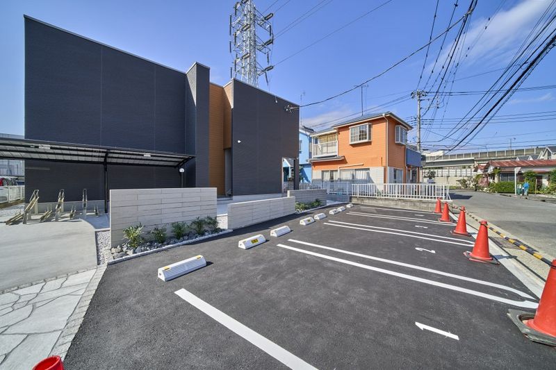 ArLk Alivio Parking lot