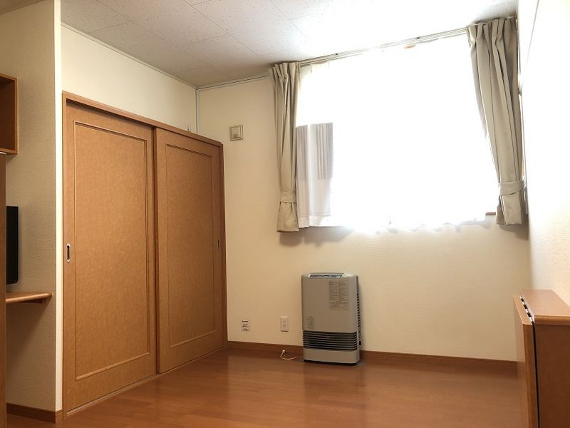 レオパレスウィン 収納