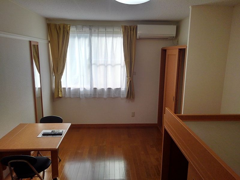 レオパレスＶｉｎｇｈｔＳｉｘ 居間
