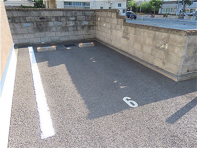 レオネクストヴィラグラン大手Ⅱ 駐車場