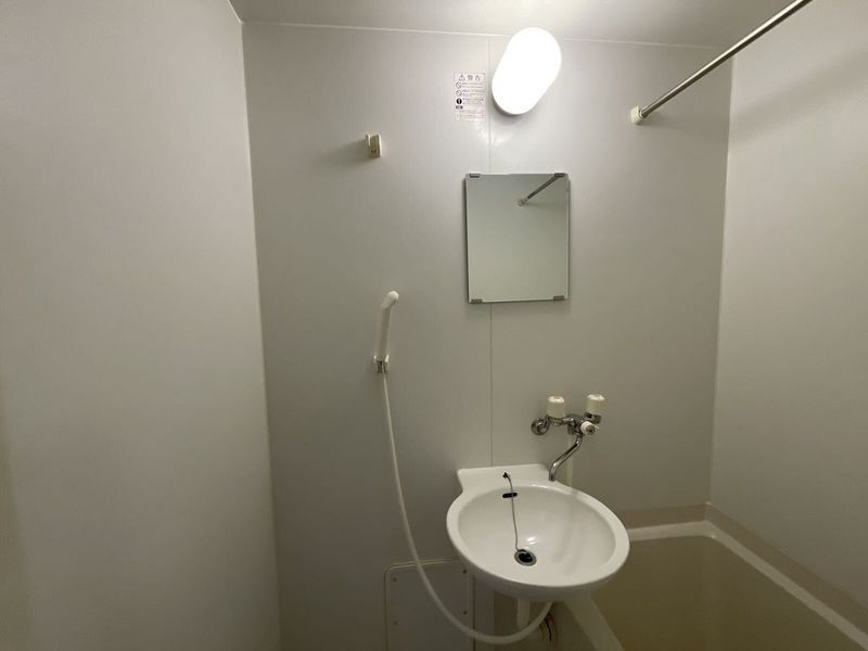 leopalace Recuerdo Omachi III Bồn rửa mặt