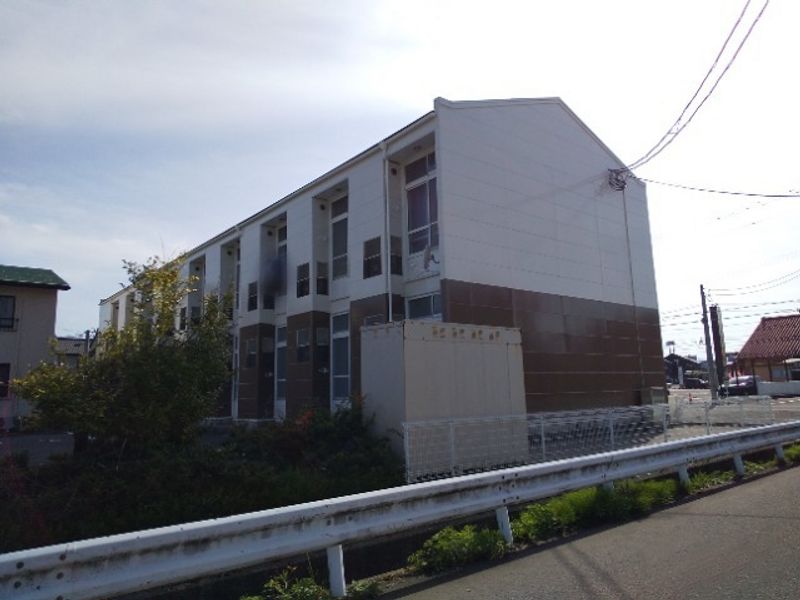 レオパレスオアシス 外観