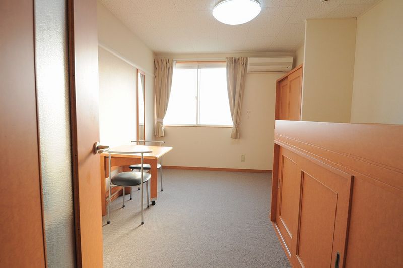 レオパレスアバンセＡ 居間
