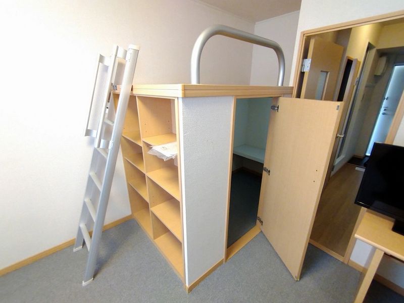 レオパレスグレース　クレストⅠ 収納