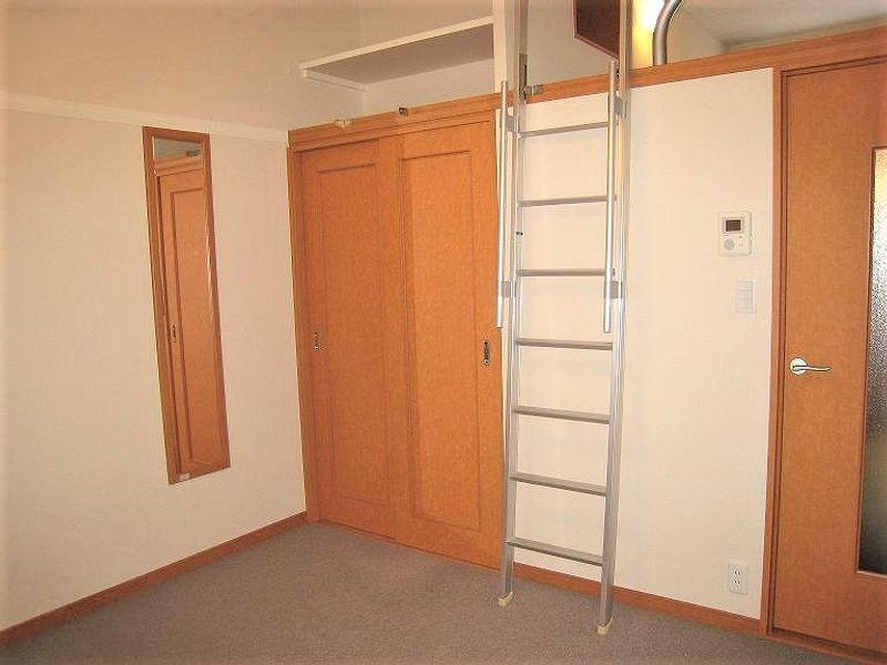 レオパレスルコトゥ 収納