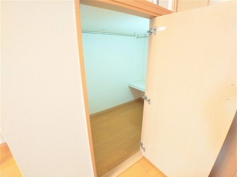 レオパレスヴァンメルベーユ 収納