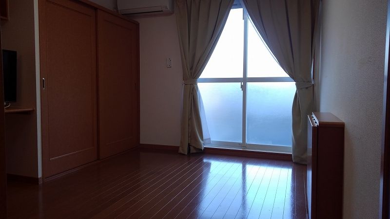 レオパレスグランヴィア東草津Ⅲ 居間