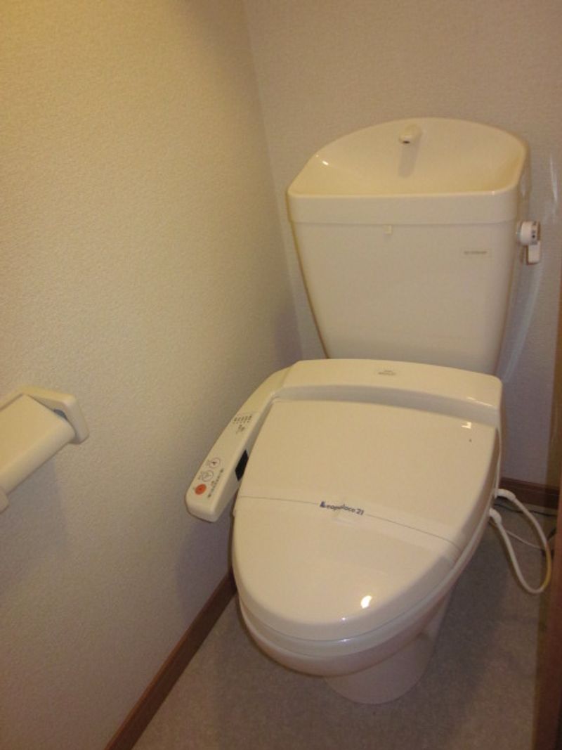 レオパレスＭＯＯＮ　ＡＸＩＳ トイレ