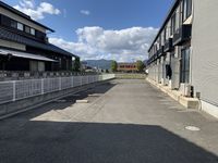 レオパレスゴールデン 駐車場