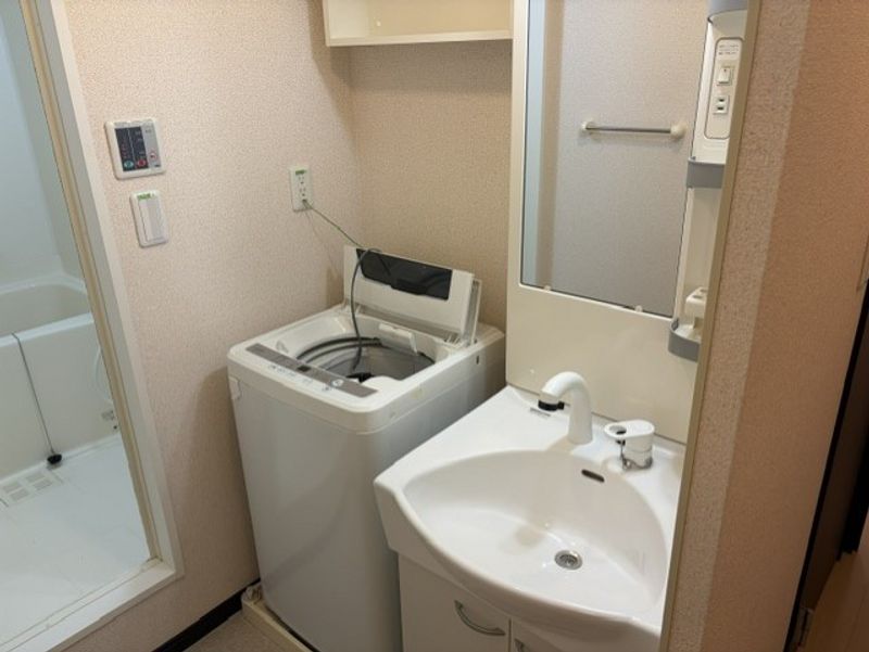 LEONEXT Shiseki Washroom