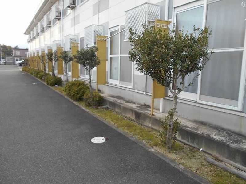 レオパレスＳｅｃｏｎｄ 庭