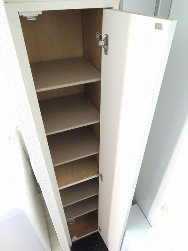 レオパレスパレット 玄関