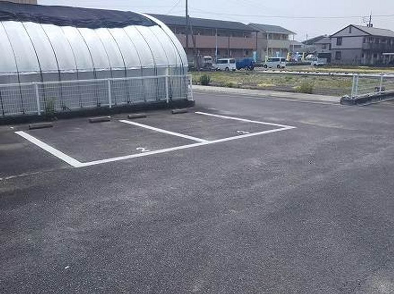 レオパレス本庄 駐車場