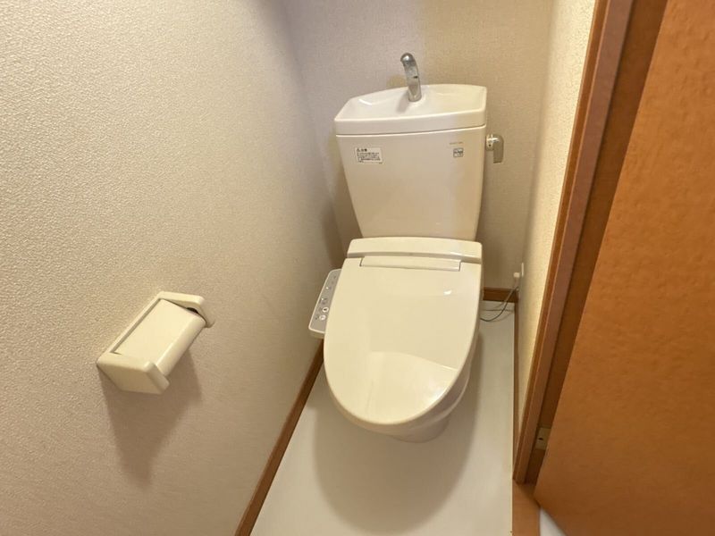 レオパレスブルースカイ トイレ