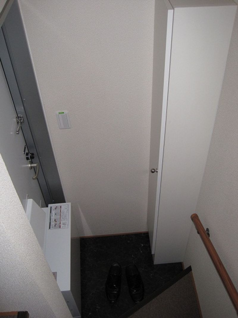 レオパレス清流 玄関