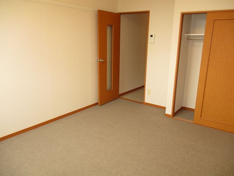 レオパレスフロリード 居間