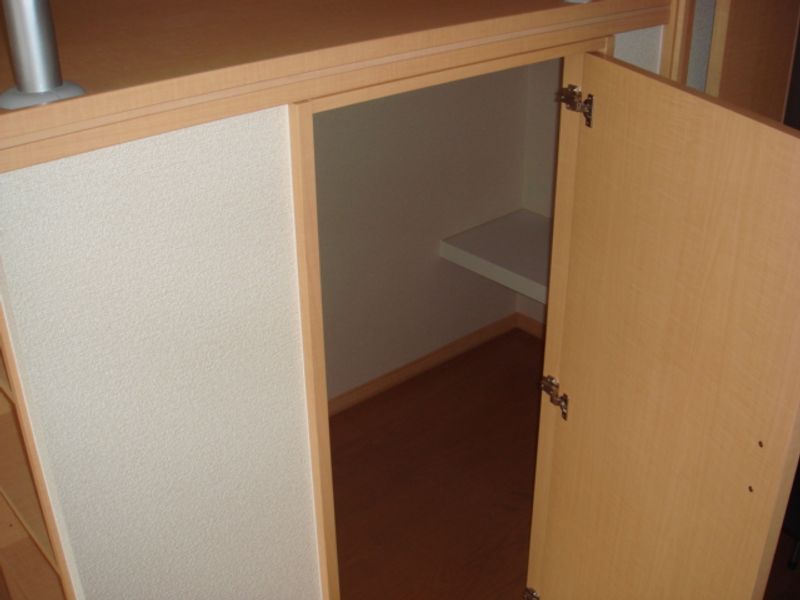レオパレスセロームＡ 収納