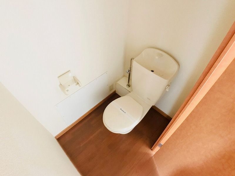レオパレスはいむるぶし トイレ
